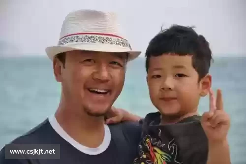 张颂文18岁的“儿子”出现了！身高190！邓超夸北电双中戏第一。